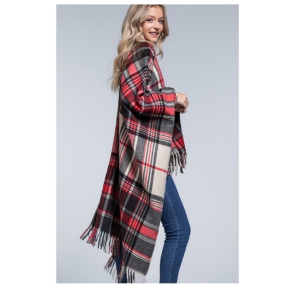 Host pick!! 🥳 Scarlet A Girl Thing Ruana Cardigan Drape Poncho Shawl - Picture 3 of 6